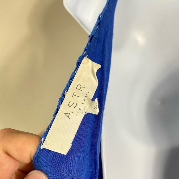 ASTR Dress Crochet Lace Floral Mini Shift Sleeveless Lace-Up V Neck Blue Boho S - Picture 4 of 7